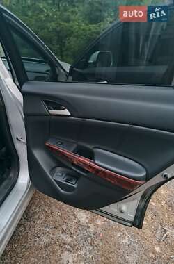 Внедорожник / Кроссовер Honda Crosstour 2011 в 