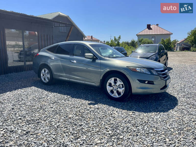 Позашляховик / Кросовер Honda Crosstour 2010 в Чернівцях