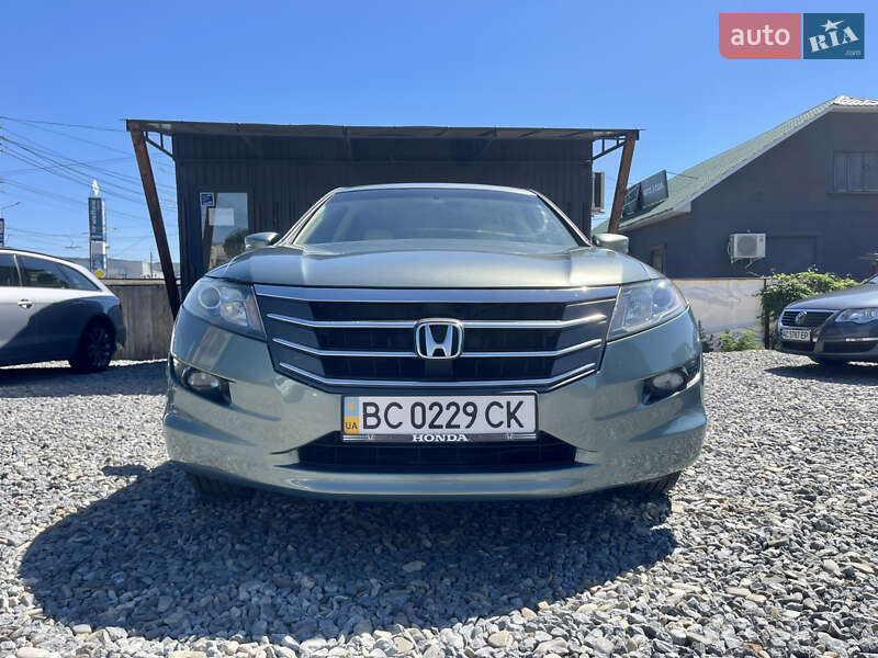 Позашляховик / Кросовер Honda Crosstour 2010 в Чернівцях