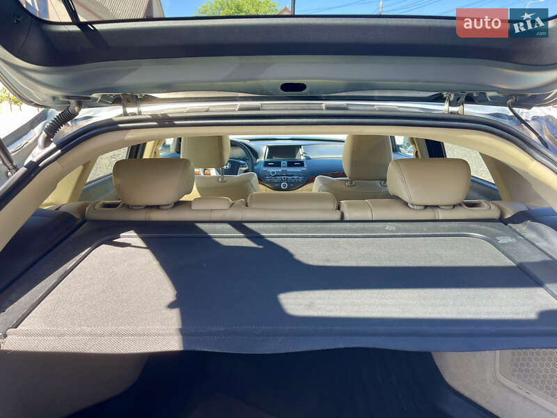 Позашляховик / Кросовер Honda Crosstour 2010 в Чернівцях