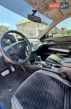 Внедорожник / Кроссовер Honda Crosstour 2013 в 