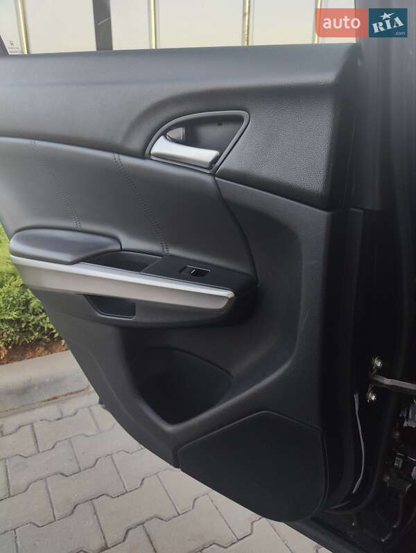 Внедорожник / Кроссовер Honda Crosstour 2013 в Черкассах