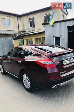 Внедорожник / Кроссовер Honda Crosstour 2012 в 