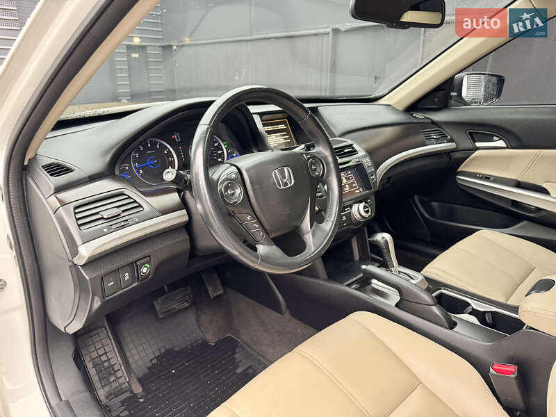 Внедорожник / Кроссовер Honda Crosstour 2014 в Киеве