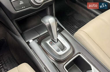 Позашляховик / Кросовер Honda Crosstour 2014 в  фото 34 Позашляховик / Кросовер Honda Crosstour 2014 в