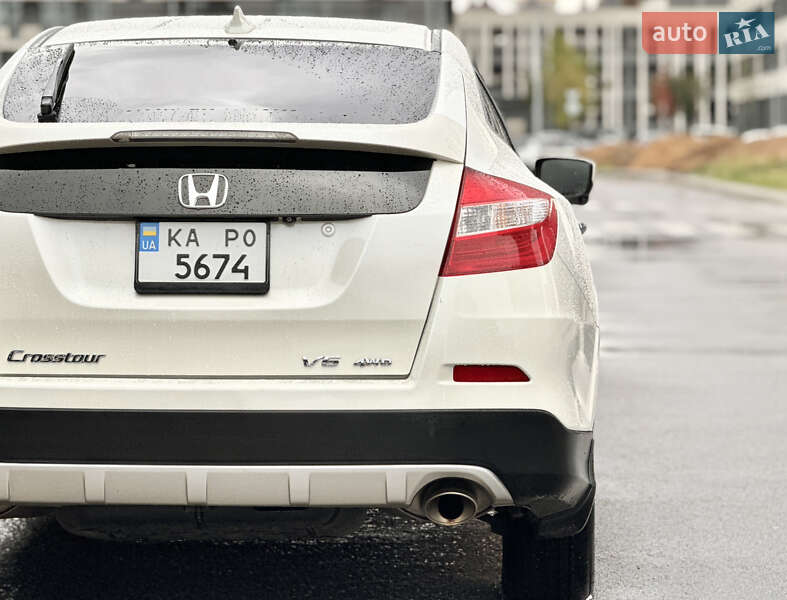 Внедорожник / Кроссовер Honda Crosstour 2014 в Киеве
