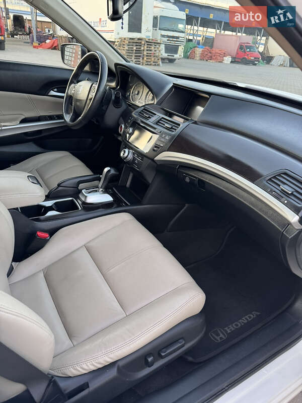 Внедорожник / Кроссовер Honda Crosstour 2013 в Одессе фото 17 Внедорожник / Кроссовер Honda Crosstour 2013 в Одессе