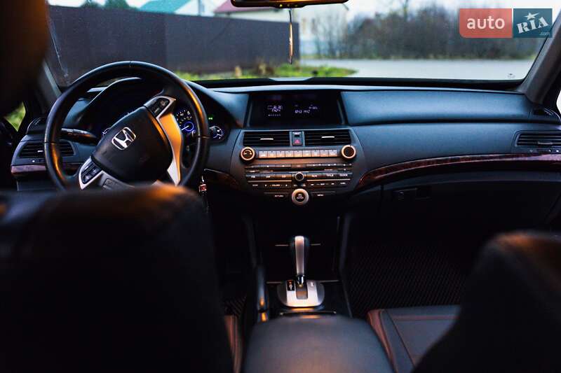 Позашляховик / Кросовер Honda Crosstour 2012 в Львові