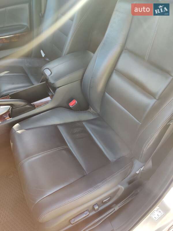 Внедорожник / Кроссовер Honda Crosstour 2011 в Николаеве