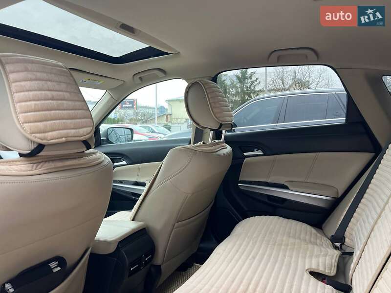 Позашляховик / Кросовер Honda Crosstour 2013 в Івано-Франківську