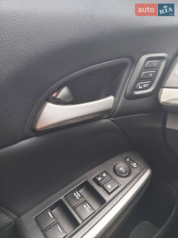 Внедорожник / Кроссовер Honda Crosstour 2014 в Черновцах