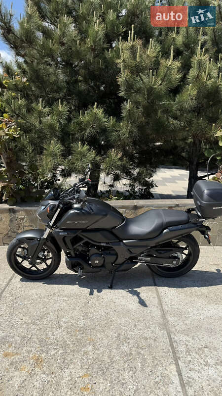 Honda CTX 700 2014