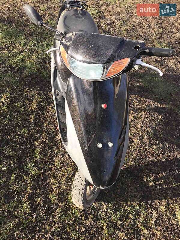 Скутер Honda Dio AF-56 2004 в Тальному фото Скутер Honda Dio AF-56 2004 в Тальному