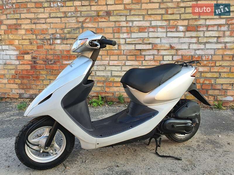 Скутер Honda Dio AF-56 2004 в Остер фото Скутер Honda Dio AF-56 2004 в Остер