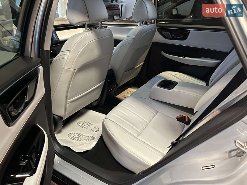 Внедорожник / Кроссовер Honda e:NP2 2024 в Киеве