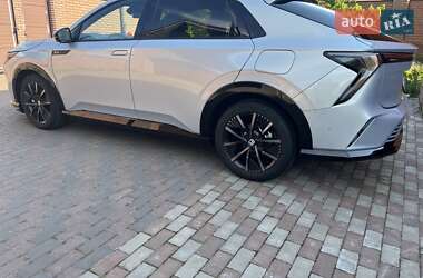 Внедорожник / Кроссовер Honda e:NP2 2024 в Киеве