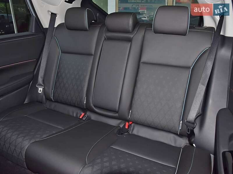 Внедорожник / Кроссовер Honda e:NP2 2024 в Киеве