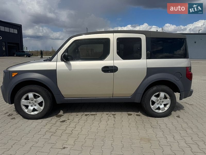 Позашляховик / Кросовер Honda Element 2003 в Чернігові