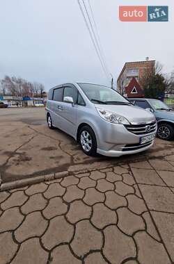 Минивэн Honda Elysion 2009 в 