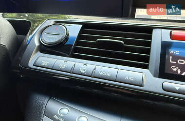 Минивэн Honda Elysion 2012 в 