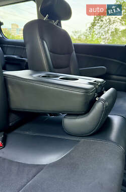 Минивэн Honda Elysion 2012 в 