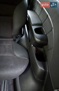 Минивэн Honda Elysion 2012 в 
