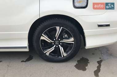 Минивэн Honda Elysion 2012 в 