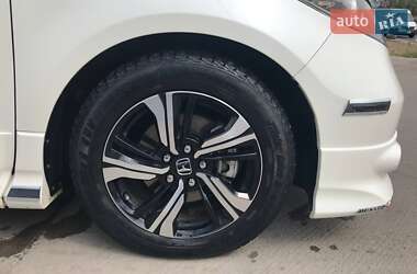 Минивэн Honda Elysion 2012 в 