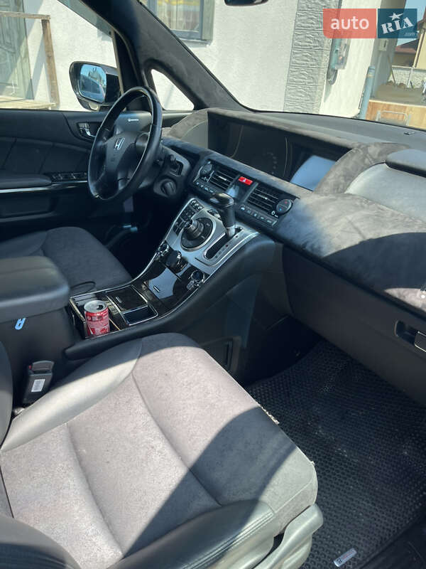 Мінівен Honda Elysion 2010 в Івано-Франківську