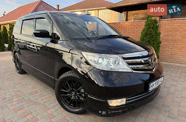 Минивэн Honda Elysion 2012 в 