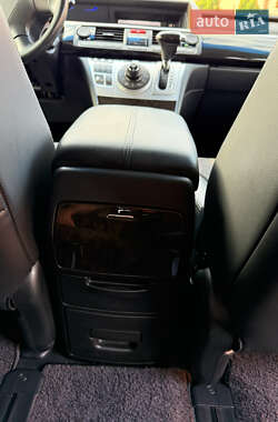 Минивэн Honda Elysion 2012 в 
