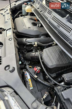 Минивэн Honda Elysion 2012 в 