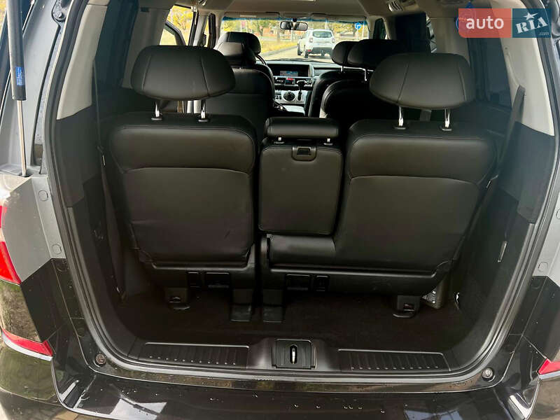 Минивэн Honda Elysion 2012 в Николаеве