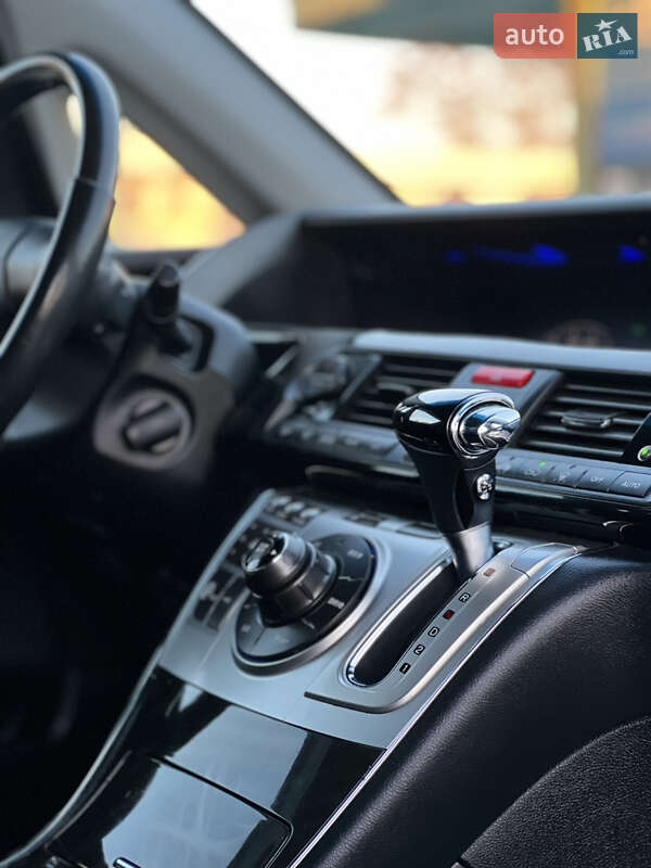 Минивэн Honda Elysion 2012 в Николаеве