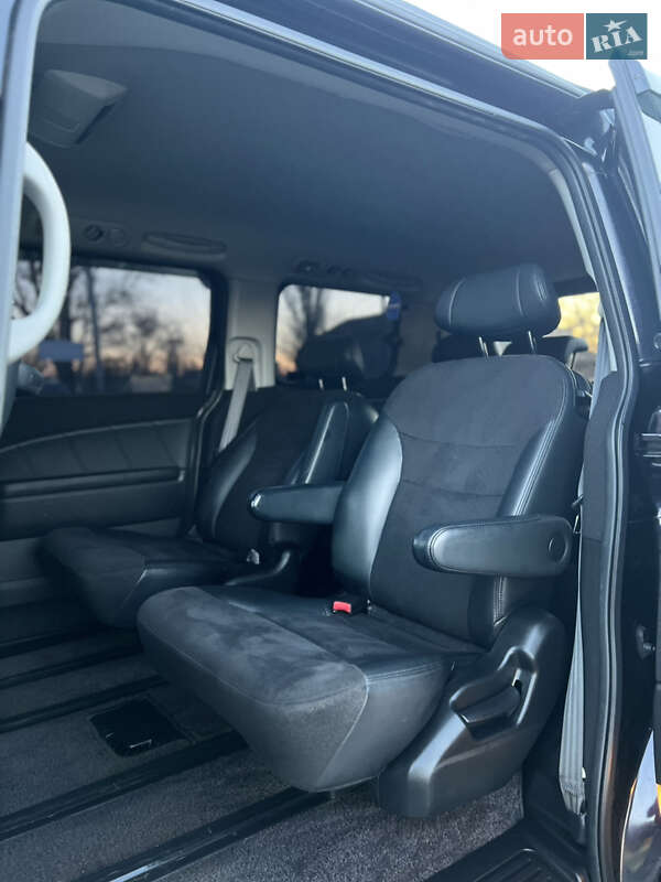 Минивэн Honda Elysion 2012 в Николаеве