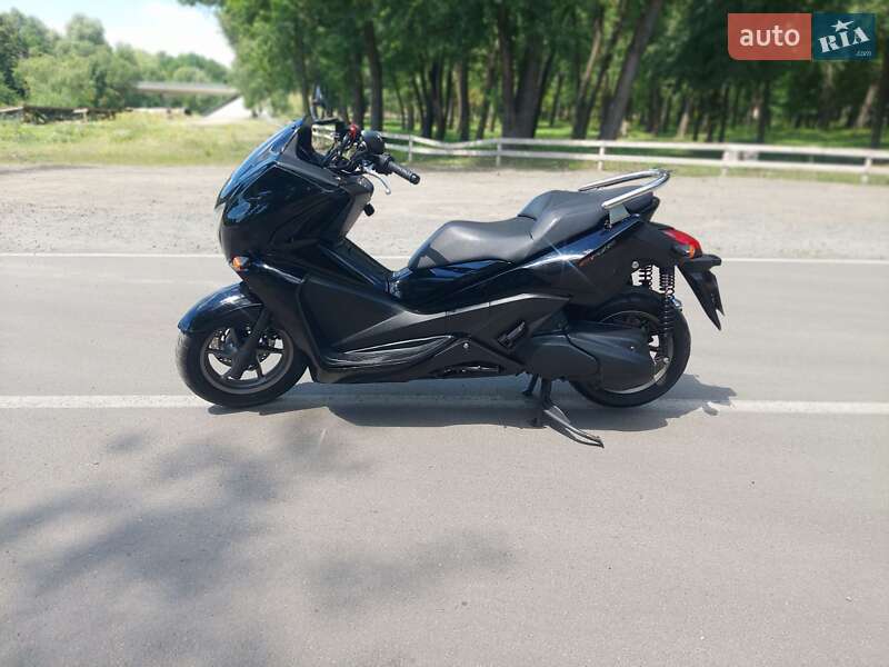 Макси-скутер Honda Faze 250 2011 в Малине