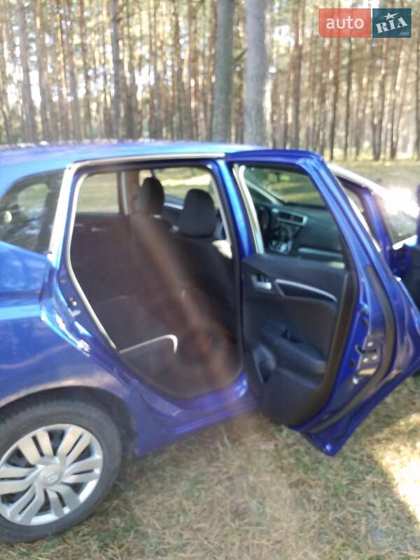 Хэтчбек Honda Fit 2016 в Славуте