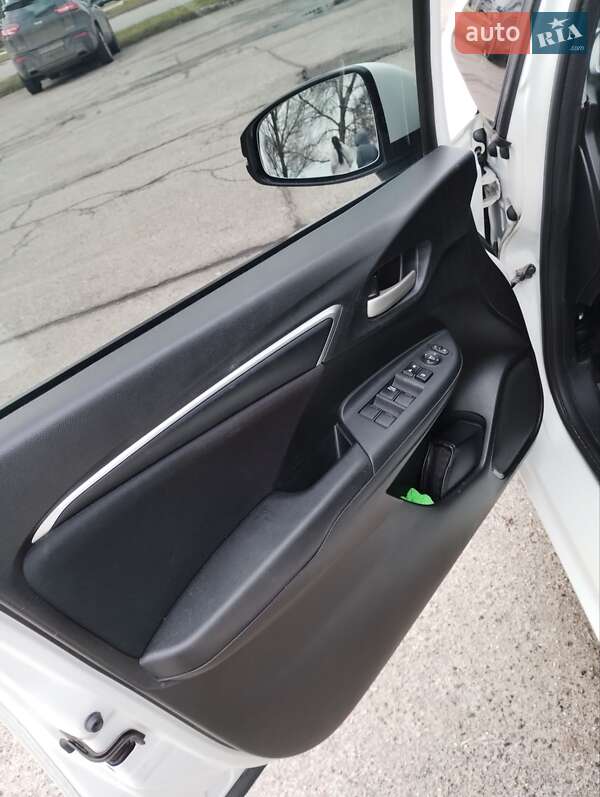 Хетчбек Honda Fit 2015 в Черкасах