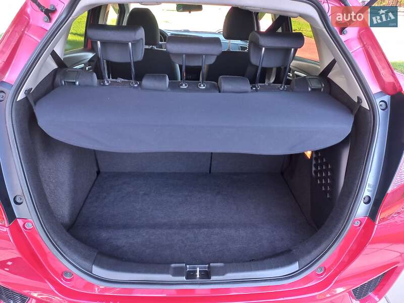 Хетчбек Honda Fit 2016 в Києві