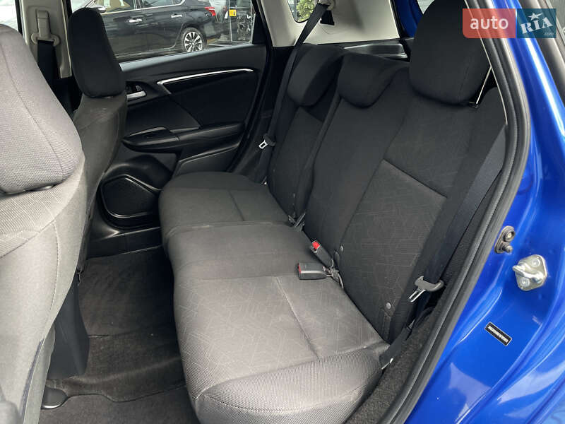 Хэтчбек Honda Fit 2015 в Одессе