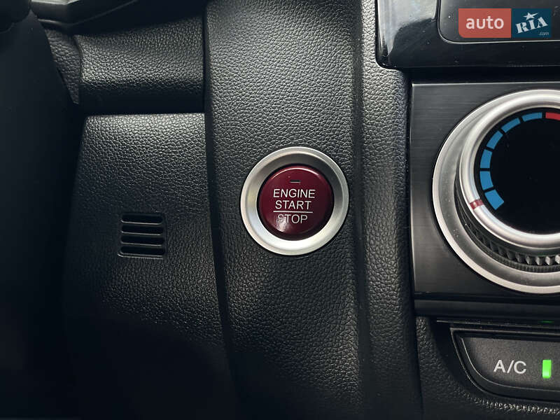 Хэтчбек Honda Fit 2015 в Одессе