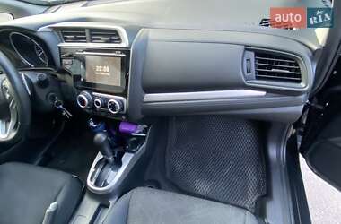 Хэтчбек Honda Fit 2016 в 