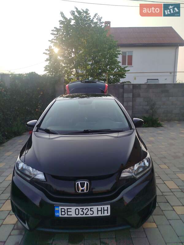 Хэтчбек Honda Fit 2017 в Николаеве