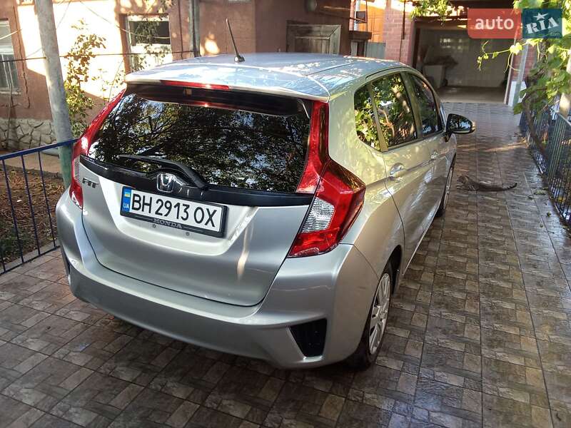 Хэтчбек Honda Fit 2016 в Одессе