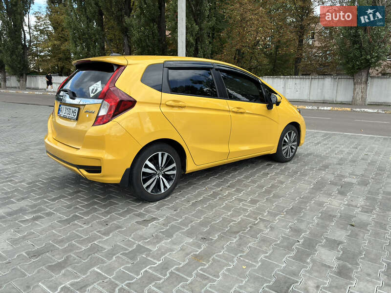 Хэтчбек Honda Fit 2017 в Киеве