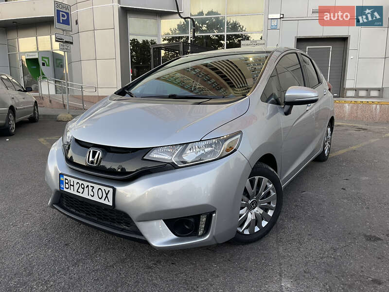 Хэтчбек Honda Fit 2016 в 