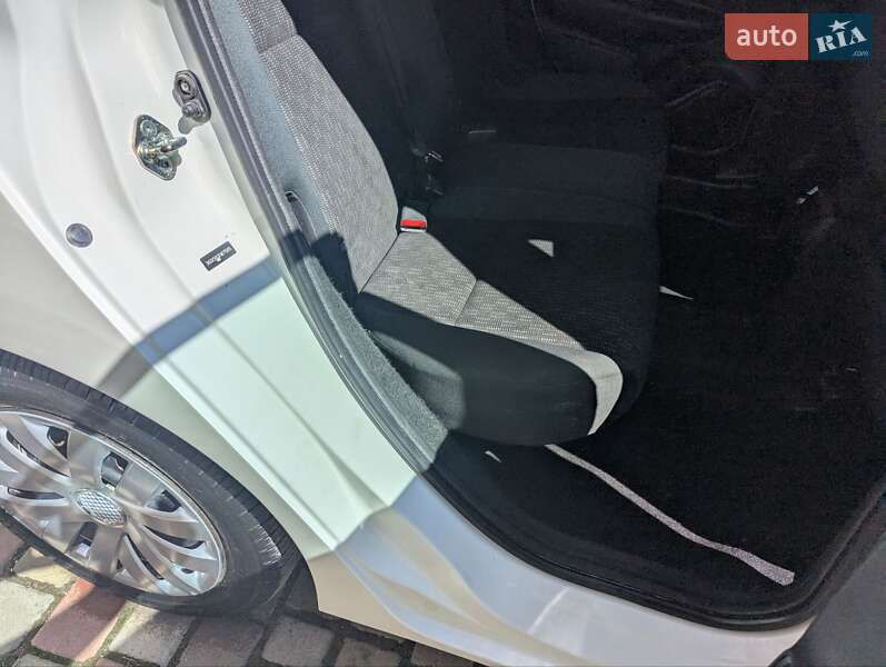 Хетчбек Honda Fit 2015 в Тернополі фото 19 Хетчбек Honda Fit 2015 в Тернополі