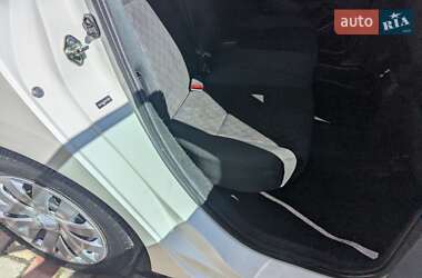 Хэтчбек Honda Fit 2015 в 