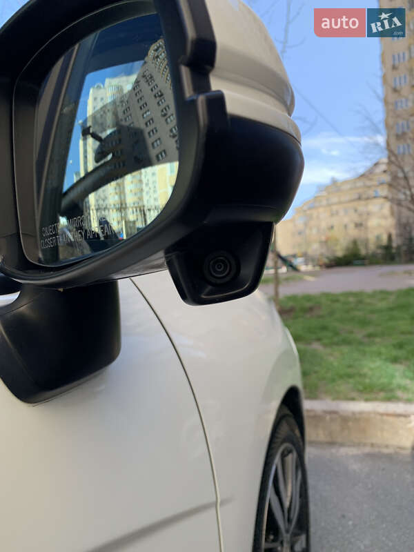 Хэтчбек Honda Fit 2016 в Киеве