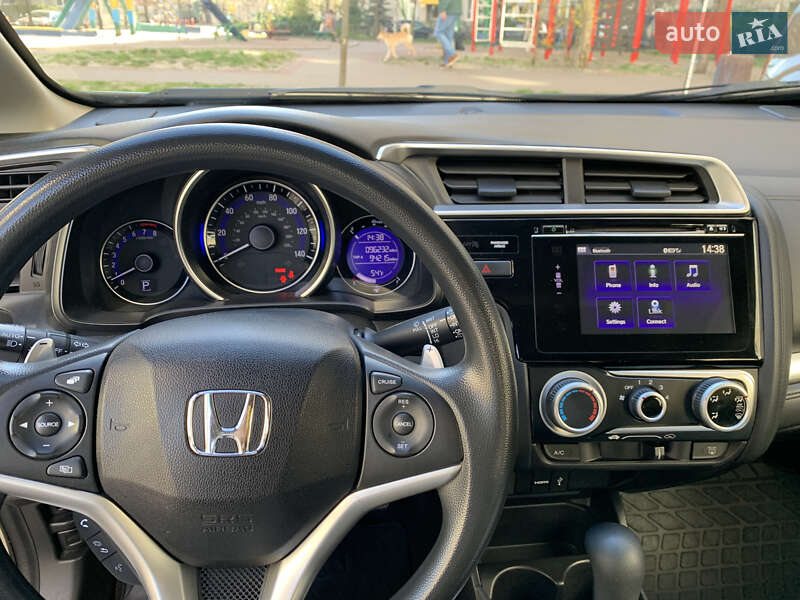 Хэтчбек Honda Fit 2016 в Киеве